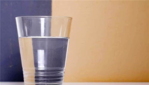 醉酒之后，喝白開水還是飲料醒酒快？今天來告訴各位答案